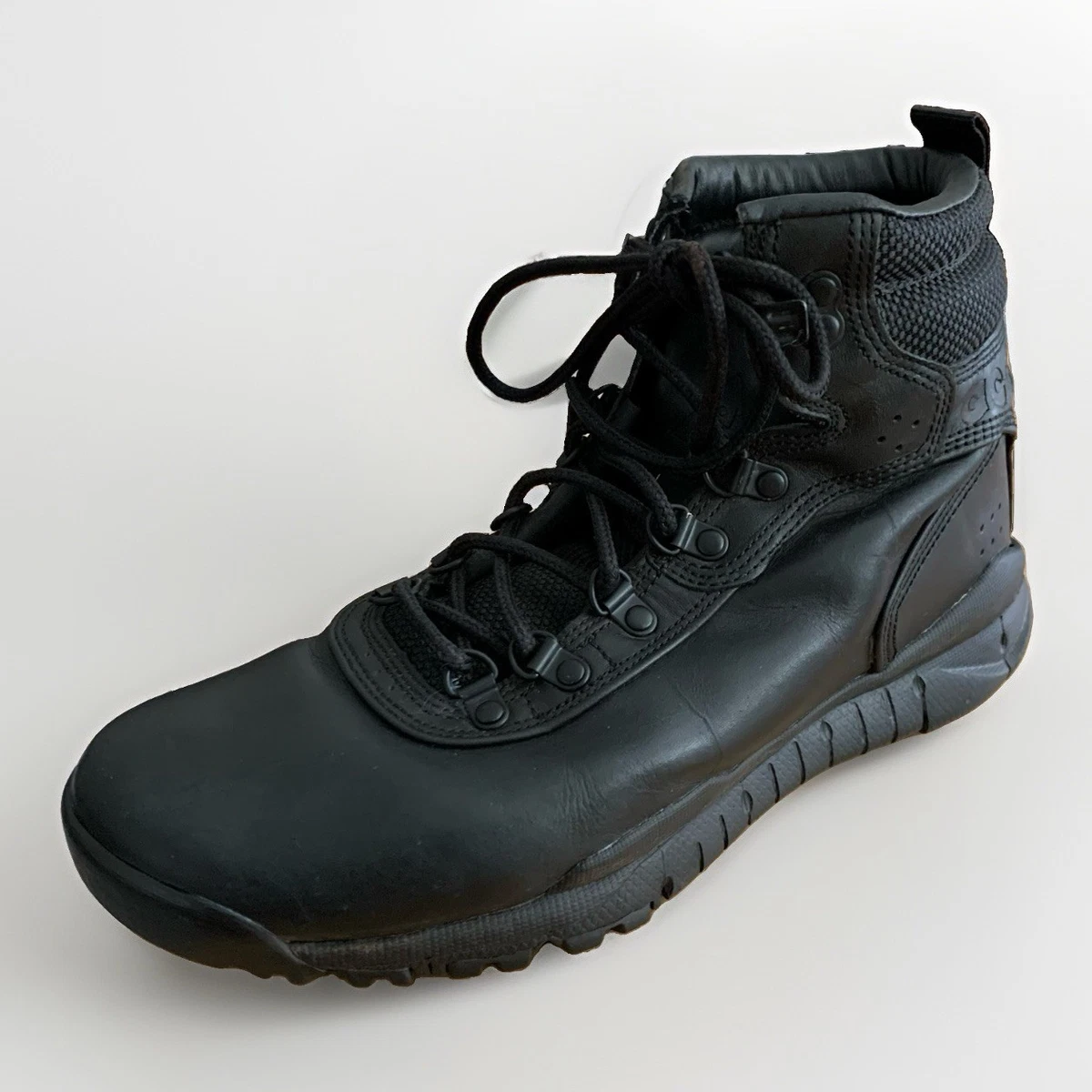 Nike ACG Black Boots for Men for Sale | Shop New & Used  display picture 3