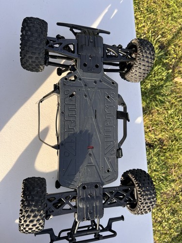 Arrma Senton Brushless VLX Slash Rc Truck 1/10 Scale - Picture 12 of 12