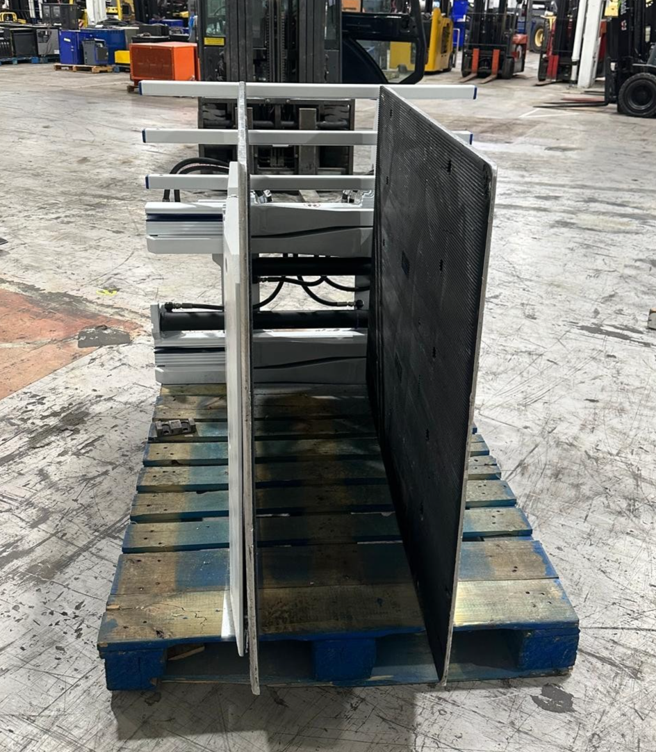 Giant CADEX ALM 2 手渡し取引 Cascade 18J Carton Clamp Class 2 51x40 Pads 3500 LB Appliance