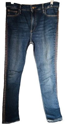 Reiko Women's Dark Wash Straight Jeans Size 26 Embroidered Side Seams Stretch