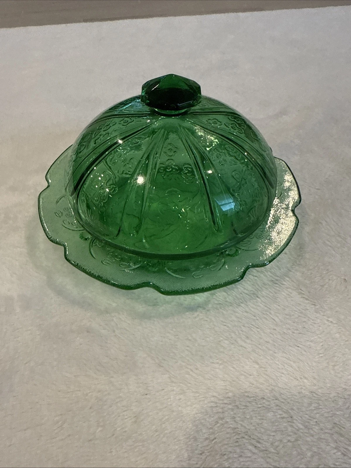VINTAGE ROUND JEANNETTE GREEN CHERRY BLOSSOM BUTTER DISH LIDDED