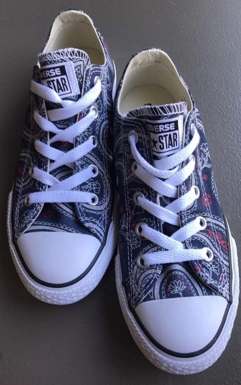 converse youth size 1