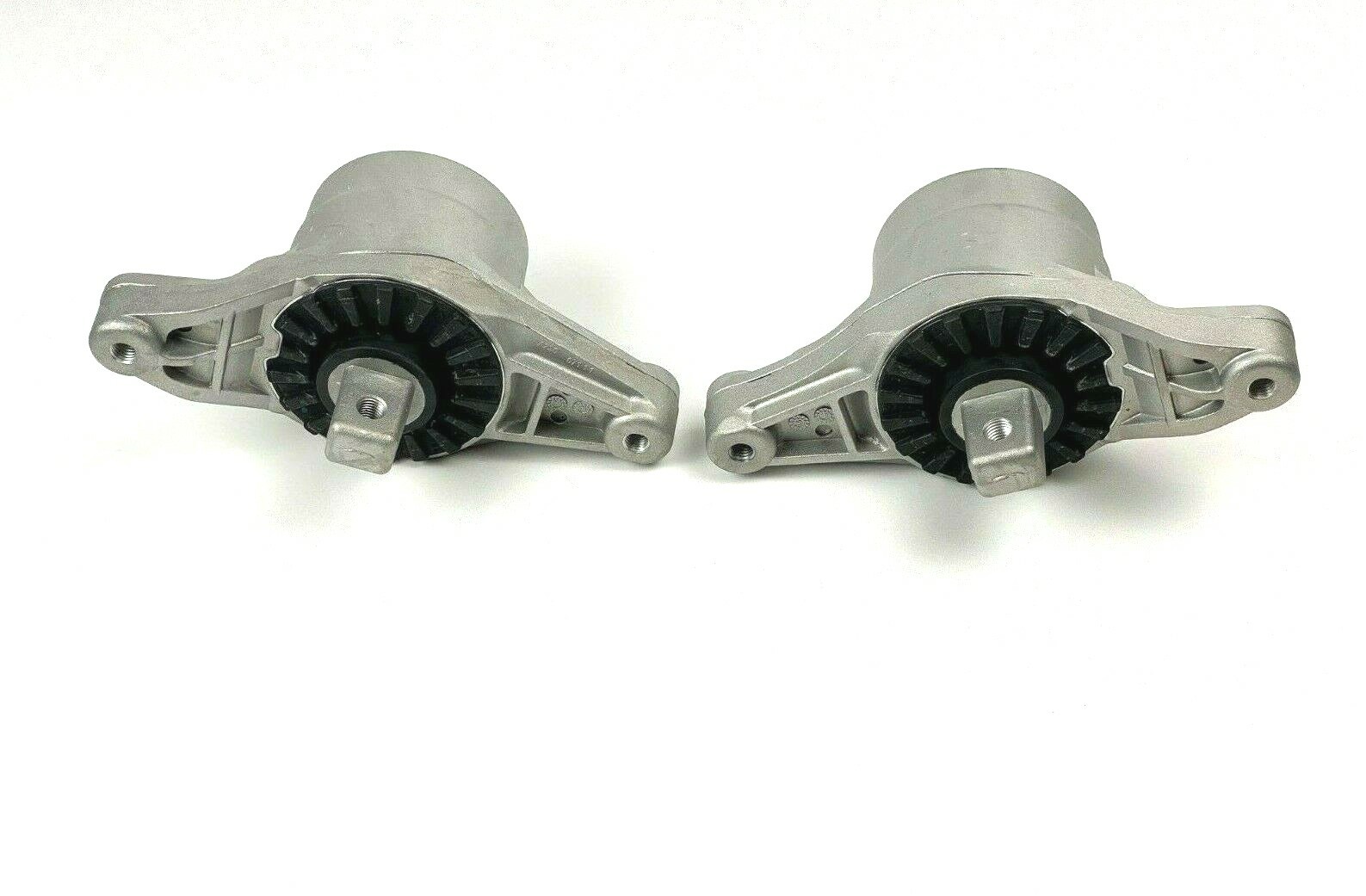 Maserati Ghibli Levante & Quattroporte Engine Mount Set x 2 - Genuine
