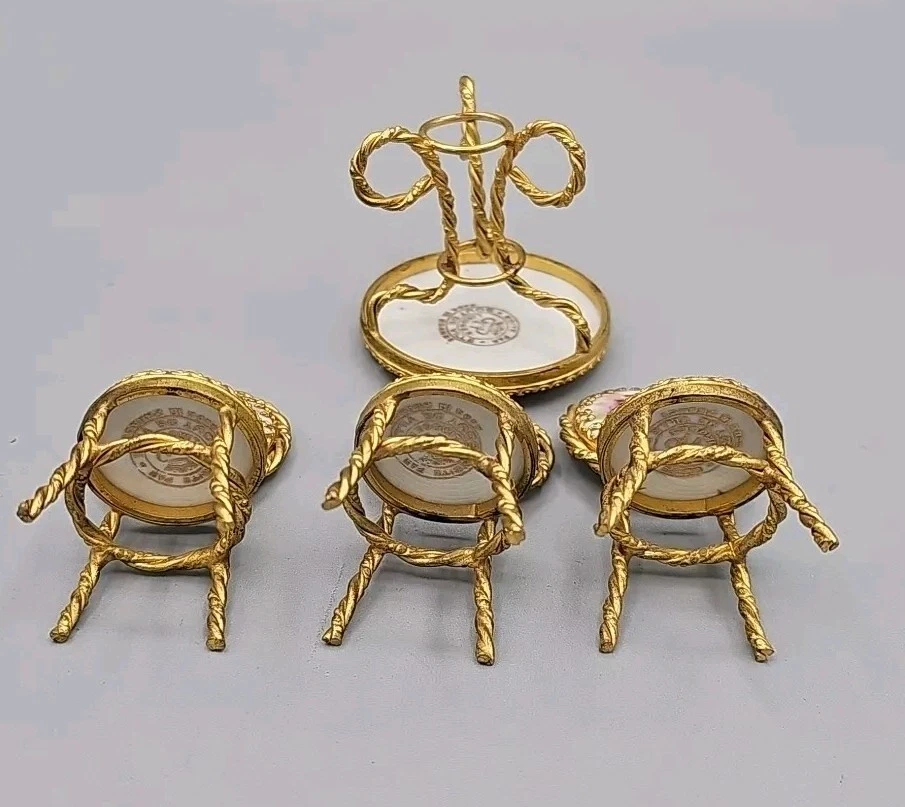 Mesa y sillas muebles miniatura para casa de muñecas Jean Feuillade Limoges Francia 4 piezas Foto 4 de 4