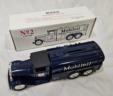 New Ltd Ed Vintage Die Cast Bank, 1930 Diamond T Tanker, Blue