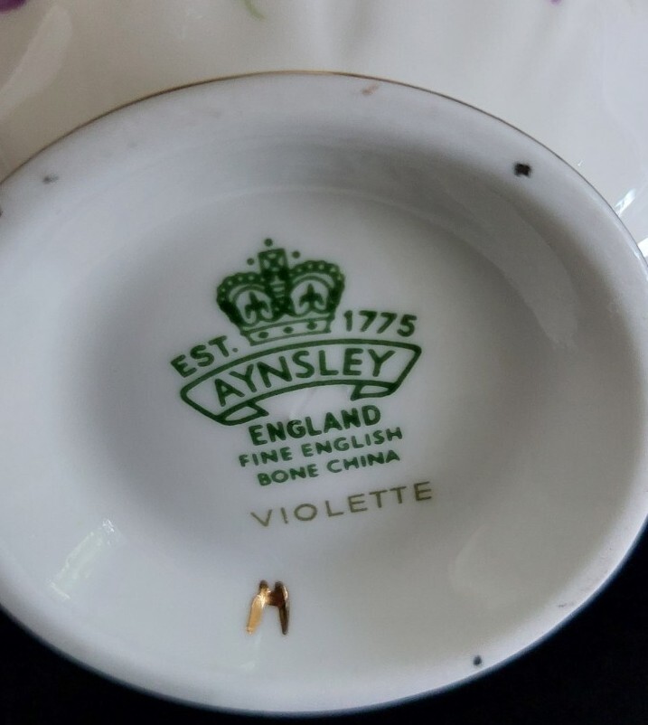 Aynsley England Fine Bone China Violette Set Of 3 Pieces Cream