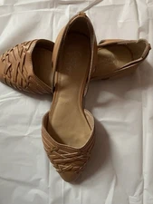 Crown Vintage Women’s Flats Shoes Size 6 Color Tan Leather