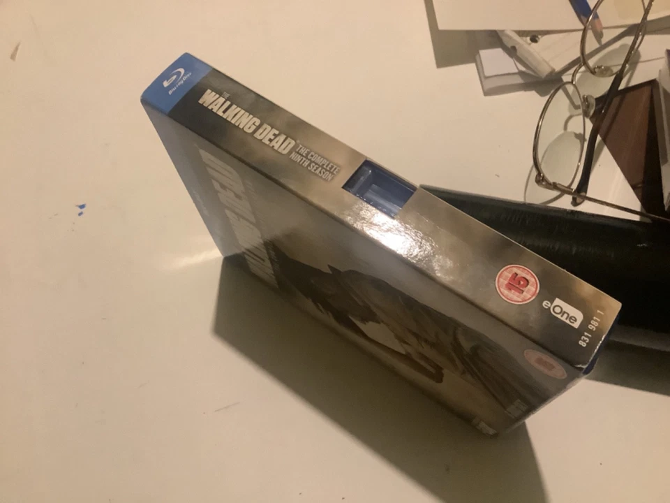The Walking Dead Blu-ray Ninth Season Complete Box Set 6 Discs 15 Cert - Image 3 of 4