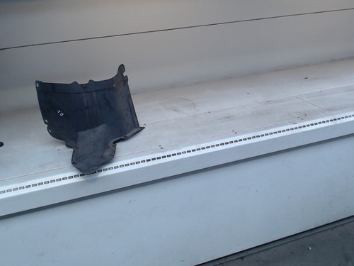 INNENKOTFLÜGEL RECHTS VORNE Volkswagen Jetta III (1K2) 2007 1K08059112B