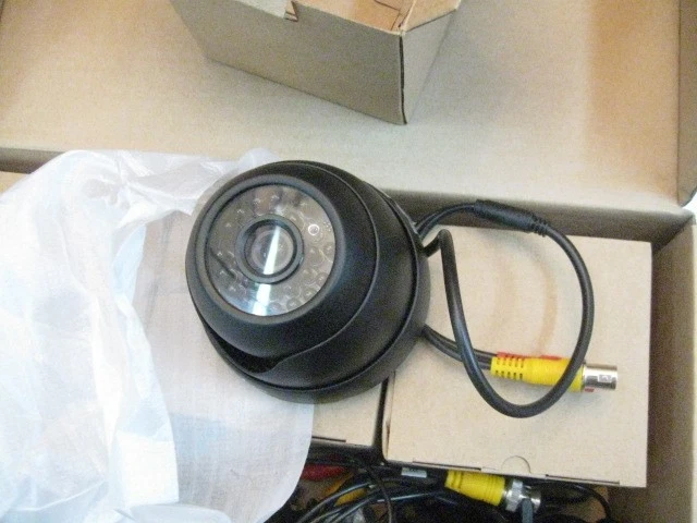 Sannce CCTV camera; wires; installation hardware: Model C71CM, NIB.  MAKE OFFER - Image 3 of 4