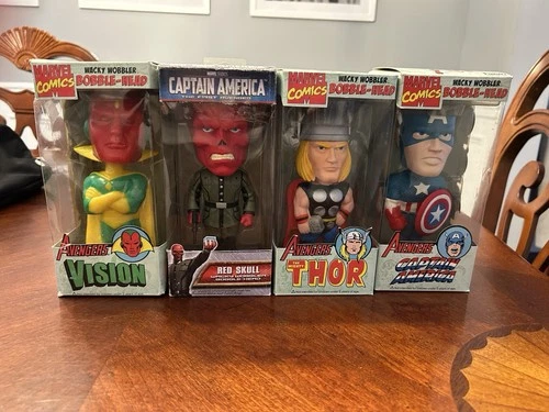 4 Wacky Wobbler BOBBLEHEAD Marvel Lot= Captain America, Thor, Vision & Red Skull