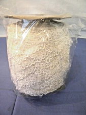 90-yard Roll White Venice Scalloped Open Lace Trim 2-1/8" x 1-1/4" Repeating