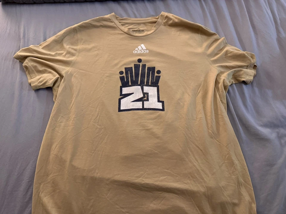 Camiseta emitida por el equipo Georgia Tech. XL. Foto 2 de 4