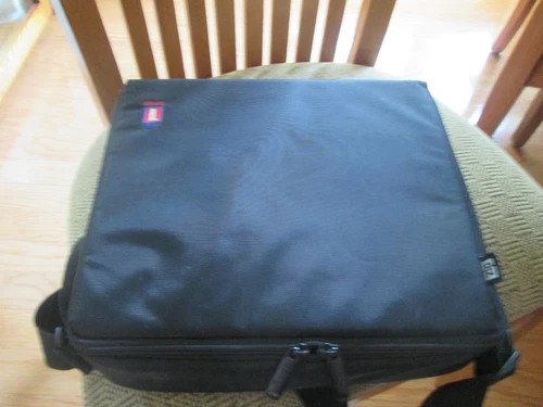 Iomega Zip 100 Cary Case w/20+ MAC formatted disks & cases !!