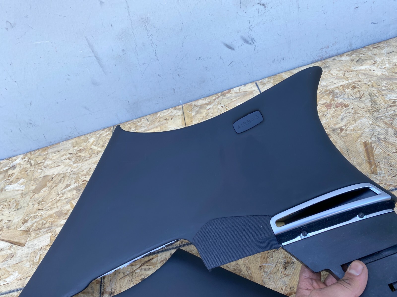 C PILLAR LEFT RIGHT COVER BLACK SET BENTLEY CONTINENTAL FLYING SPUR (06-12) OEM