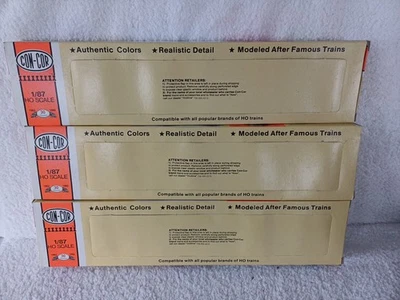 Con-Cor HO Gauge 85' Superliner Amtrak Phase IV Deluxe Sleeper Cars #1 #2 #3 - Image 1 of 4