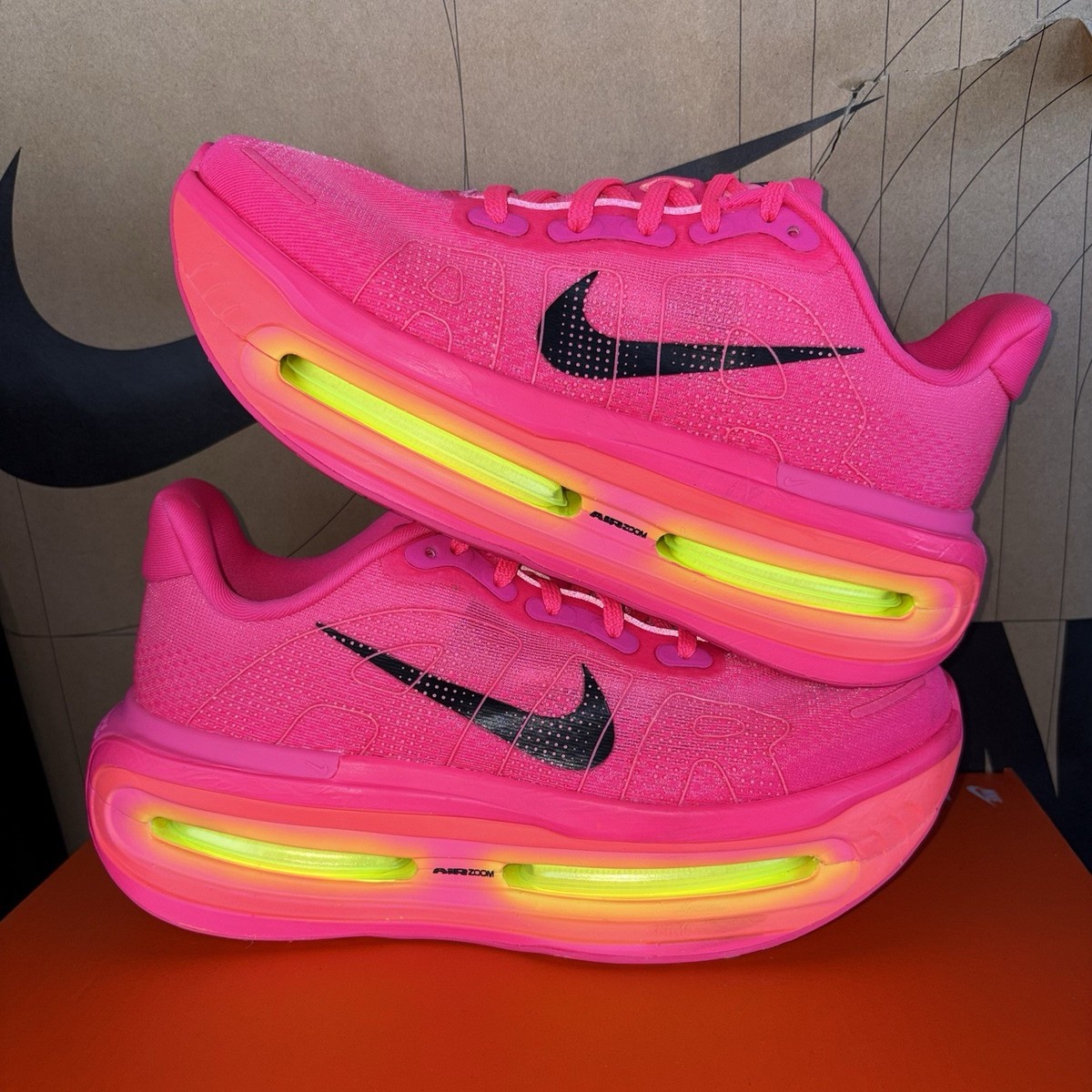 NEW Nike Vomero Premium Running HYPER PINK/VOLT NBY HM5973 603