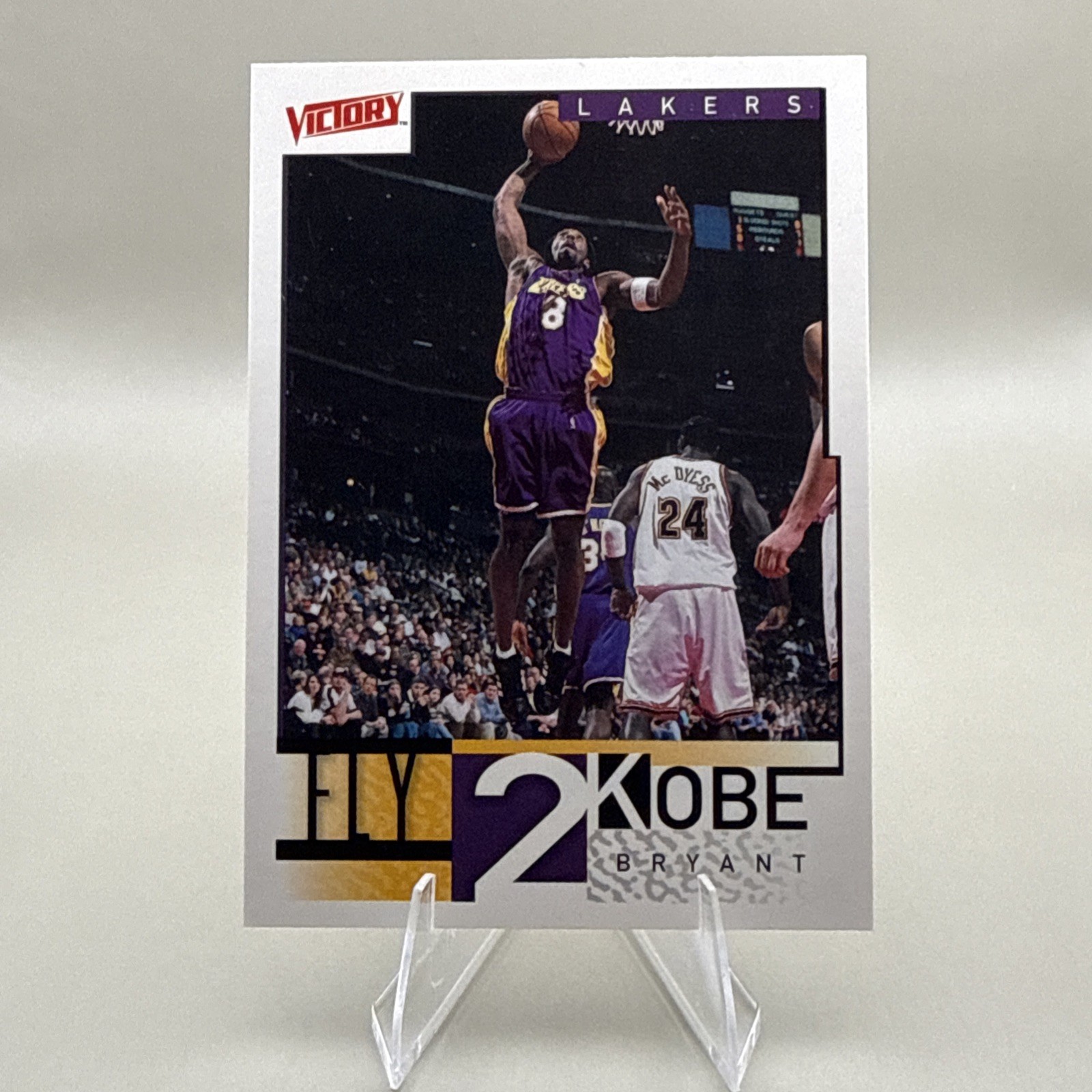 2000-01 Upper Deck Victory - Fly 2 Kobe Kobe Bryant #304