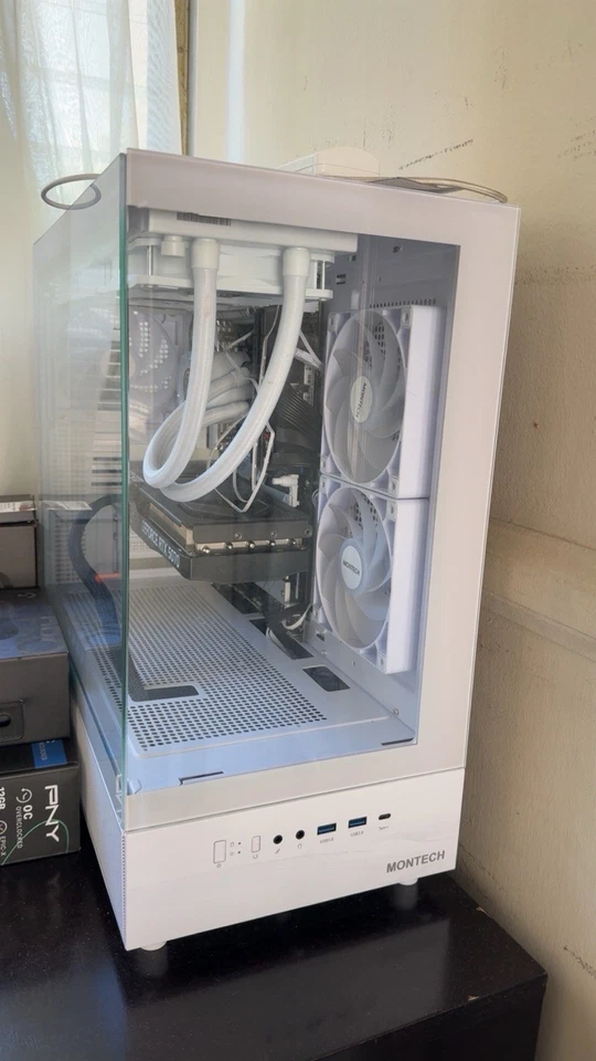 PC para juegos de alto rendimiento RTX 5070 Ryzen 7 7800x3d 32 GB RAM 1 TB SSD Win 11 Pro Foto 3 de 4