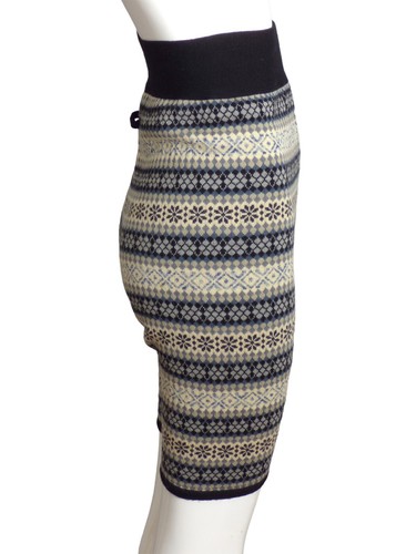 JEAN PAUL GAULTIER- 1990s Multi Color Wool Knit Shorts, Size 6 - Picture 2 of 4