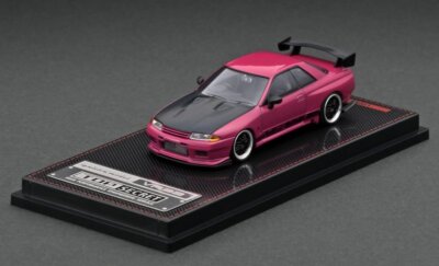 NISSAN Skyline GT-R (VR32) Top Secret - pink / black