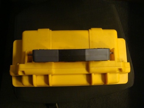 Invicta 3 Slot Watch Case Yellow DC3YEL Collector Case/ Watch Impact Resistant - Picture 8 of 9