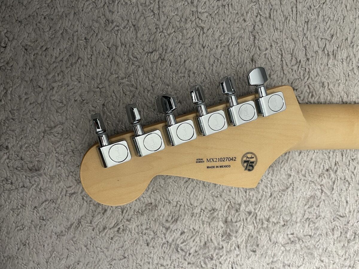 Fender Player Stratocaster MIM 2021 75th Anniversary Black Fender Player Stratocaster MIM 2021 75th Anniversary Black