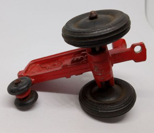 Vintage Unbranded Red Farm Tractor Loose Pressed Steel 3.5" 1940s(?) - Picture 6 of 6