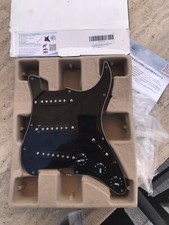 Golpeador de Guitarra Eléctrica LAMSAM Precableado 6 Cuerdas Cargado Tono Moderno StratStyle