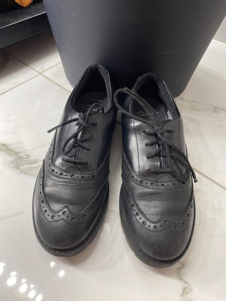 Women Clarks Loafers Black Leather 35.5