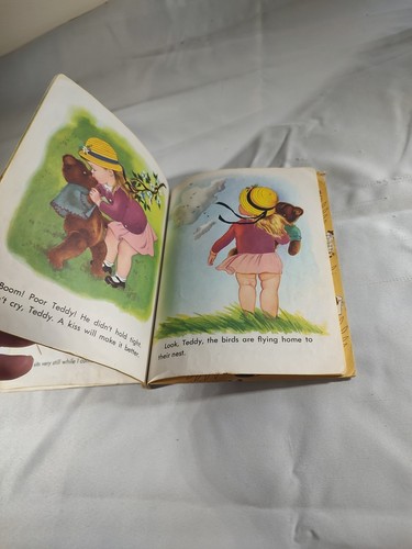 My Teddy BearLittle By Patsy Scarry a Golden Book Printed 1953 - Picture 7 of 8