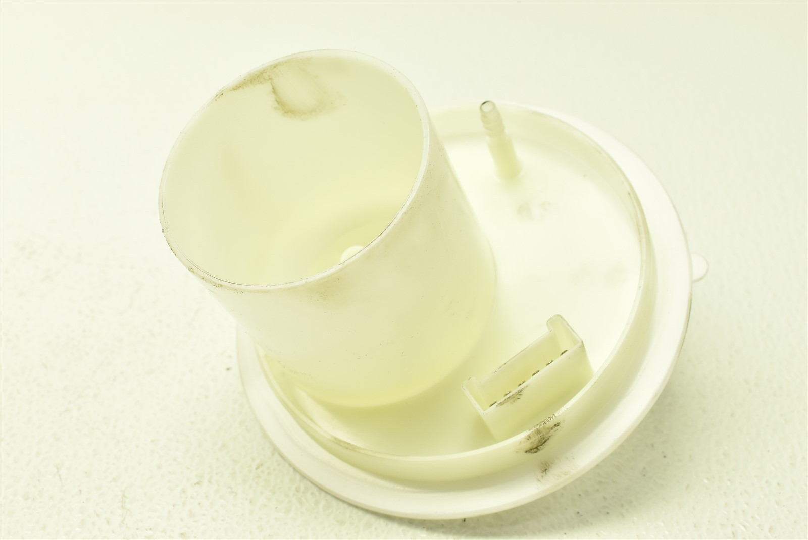 McLaren 570s Right Fuel Tank Cap 11K047CP 