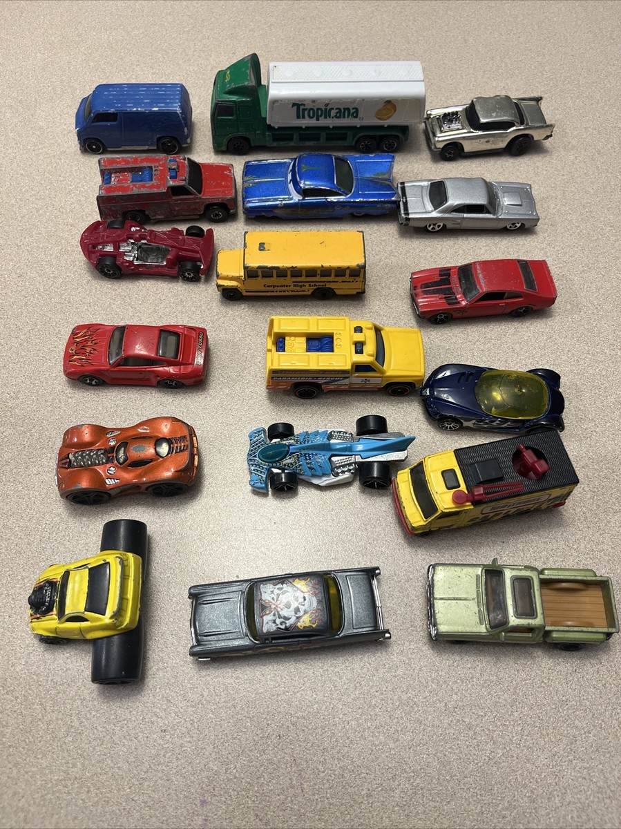 Matchbox Hot Wheels cars trucks Lot of 18 Super rare vintage