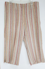 WOMANS STRIPED CAPRI PANTS