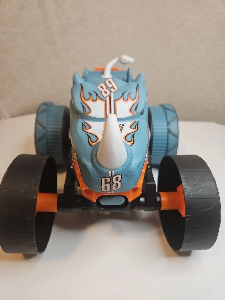 Hot Wheels HPK27 Monster Trucks HW Transforming Rhinomite RC in 1:12 Scale - Image 2 of 4