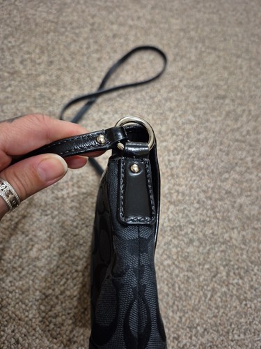 Coach Black Crossbody Signature Purse With Outside & Inside Pockets EUC - Picture 4 of 15
