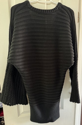 🎩🎩Newport News Vintage Black Ribbed/Crochet Sweater Size M🎩🎩 - Picture 2 of 6