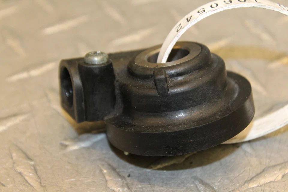 2004 铃木 GS500F 速度计传动齿轮 — 第 3/4 张图片