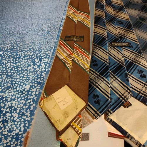 Vintage Sears Men's Store 1970 Neck Tie Retro Wide Geometric 55" Long Brown (2) - Picture 9 of 14