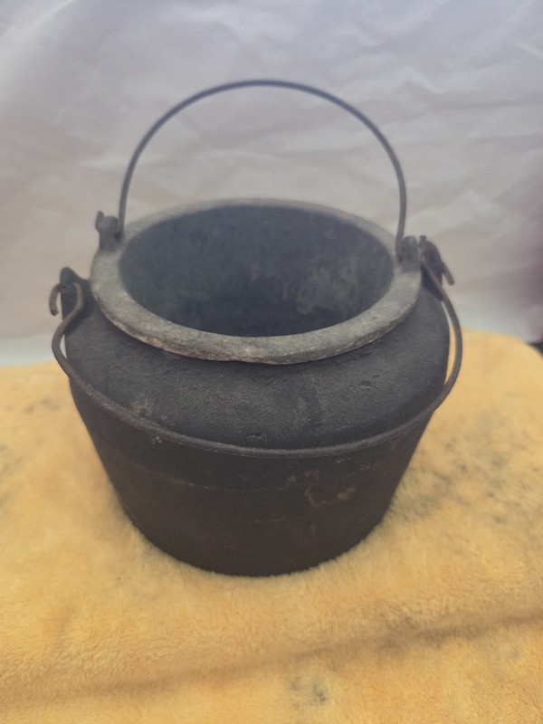 Antique 2 Piece Cast Iron Lead/Glue Smelting Pots