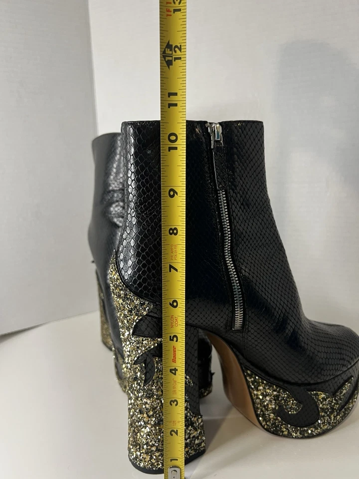 Marc Jacobs “Stasha” RARE python snakeskin boots - Image 4 of 4