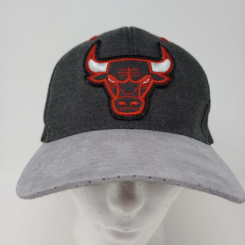 Chicago Bulls NBA Mitchell & Ness Gris Ajustable Snapback Gorra de Béisbol Gorra Foto 2 de 4