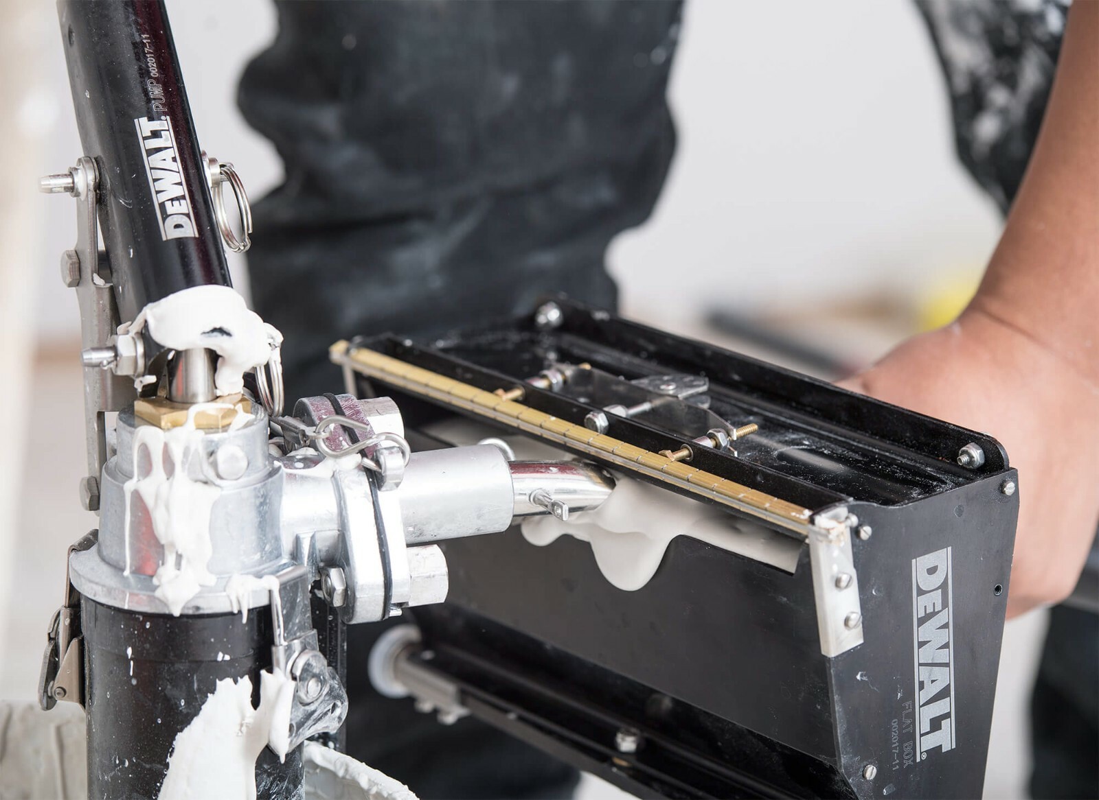 DEWALT Automatic Drywall Taping Tools Set w/ Long Ext. Handles DXTT2