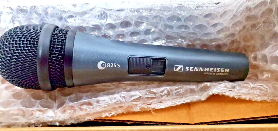Sennheiser E-Pack e825S Cardioid Dynamic Vocal Microphone Bundle NEW Open Box - Image 3 of 4