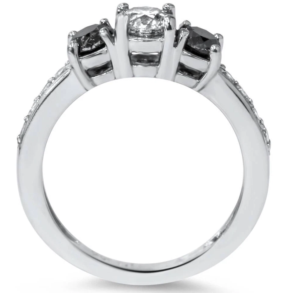 Anillo de 3 piedras con diamantes blancos y negros tratados de 1 quilate de oro blanco de 14K Foto 3 de 4