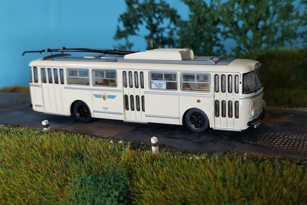Brekina Mcz 03-394 Skoda 9Tr Oberleitungsbus Veb Lvb Leipzig Wagen 356 1:87 Neu-image