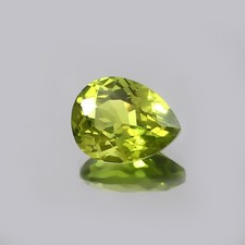 AAA Natural Ceylon Green Peridot Sapphire Loose Pear Cut Gemstone 10x8 mm