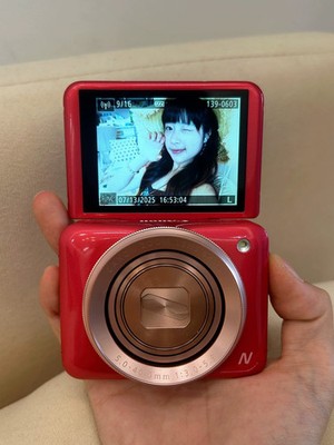 Canon PowerShot N2 Compact 16.1MP 8x Zoom Digital Camera Red