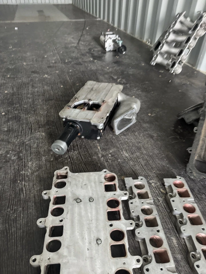 1996 - 1998 Mustang Cobra Kenny Bell 增压器及其安装歧管 — 第 2/4 张图片