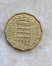 1967 Great Britain 3 Pence Coin Queen Elizabeth II  Threepence Vintage very fine